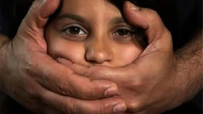 كيف تكتشف ان هناك من تحرش بطفلك