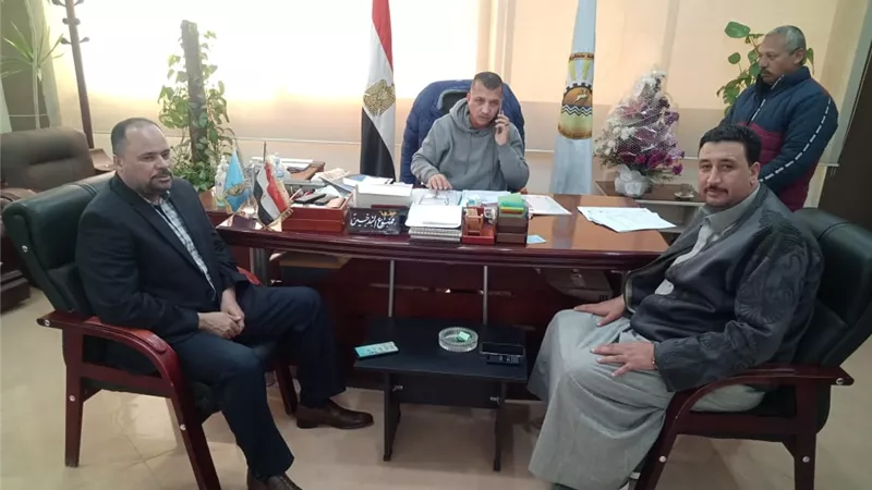 رئيس مدينة مرسي مطروح يلتقي عضو مجلس النواب ويؤكد علي الاستجابة لشكاوي المواطنين