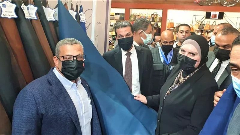 نيفين جامع: نسعى لجعل مصر مركزاً اقليمياً ودولياً لصناعة وتصدير المنتجات الجلدية