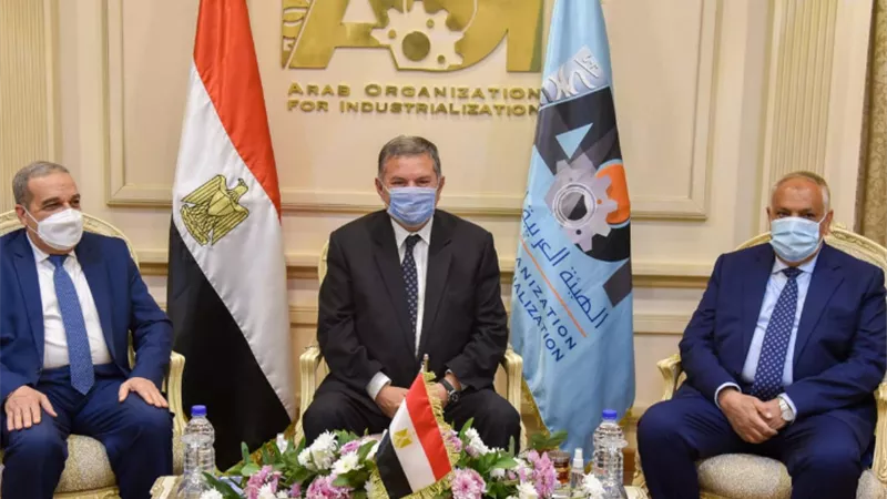 اتفاق وزيرا قطاع الأعمال والإنتاج الحربي ورئيس العربية للتصنيع لإنشاء مصنع إنتاج إطارات المركبات