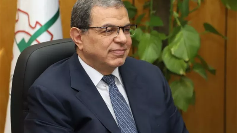 سعفان يواصل جولاته الميدانية لتسليم بوالص التأمين على الحياة للعمالة غير المنتظمة
