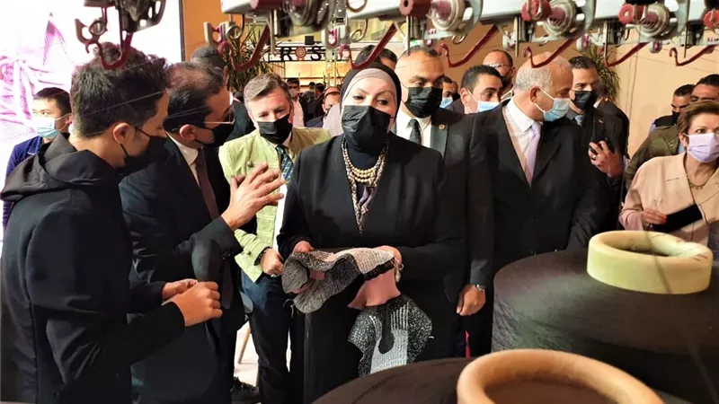وزيرة التجارة والصناعة تفتتح فعاليات الدورة الـ 15 لمعرض القاهرة الدولي للجلود