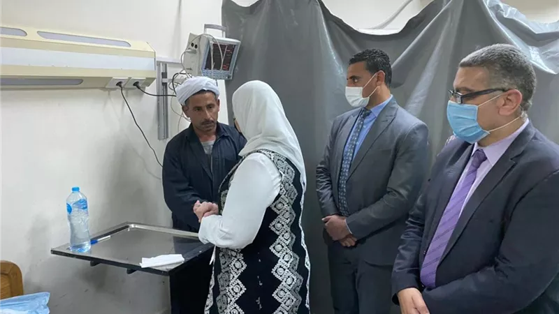 القباج تزور مصابي حريق العبور ..وتقرر صرف ٣٠ ألف جنيه لأسر الضحايا .. و١٥ ألف جنيه لكل مصاب