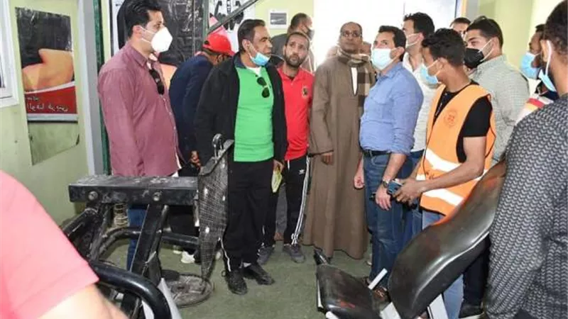 وزير الرياضة ونائب محافظ الأقصر يتفقدان مركز شباب الدير بإسنا.صور
