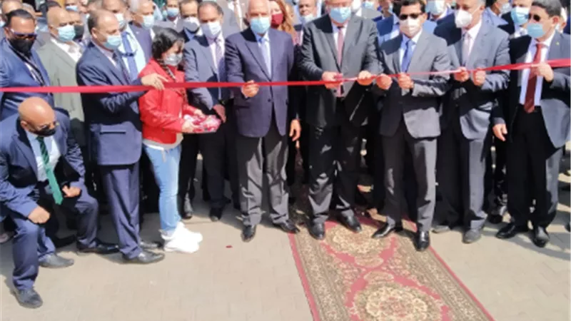 وزيرا الزراعة والشباب ومحافظ الجيزة يفتتحون معرض زهور الربيع ال 88 بحديقة الأورمان بالجيزة