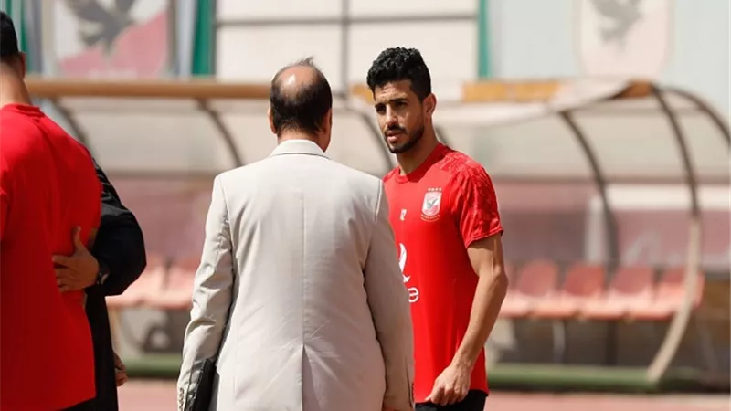 ايمن اشرف يشارك فى التدريبات الجماعية استعدادا لـ 