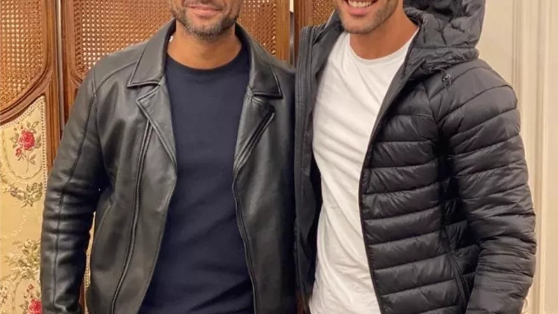 محمد حفني ينضم إلى فريق عمل 