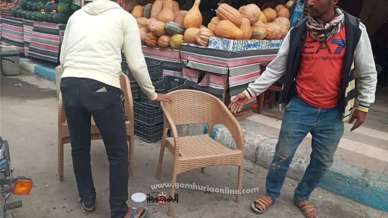 تكثيف حملات ازالة الاعلانات واشغالات الطريق المخالفة بمرسي مطروح