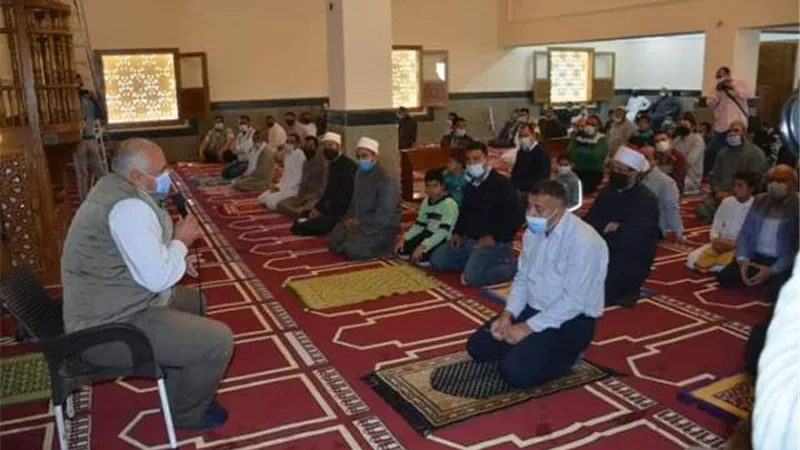 محافظ الوادي الجديد يفتتح مجمع الحصرى لتحفيظ القرآن ومصلي للسيدات بالفرافرة.صور