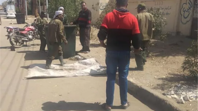 حملات نظافة مكبرة لرفع القمامة بشوارع مدينة الأقصر
