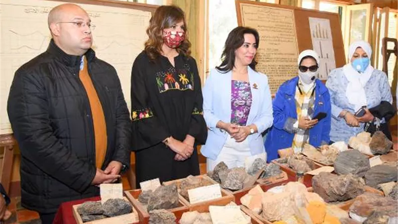 وزيرة الهجرة تستهل زيارة الواحات البحرية بجولة في نادي مناجم الواحات.. صور