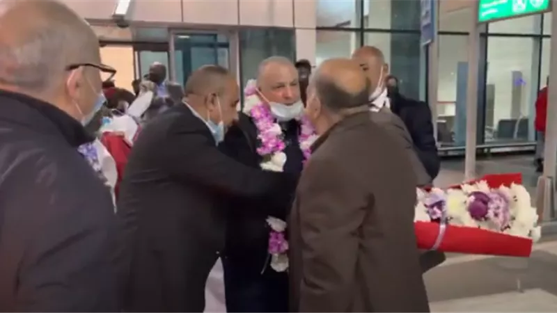 اسقبال أسطوري لهاني أبوريدة بعد فوزه بمقعد المكتب التنفيذي لـ