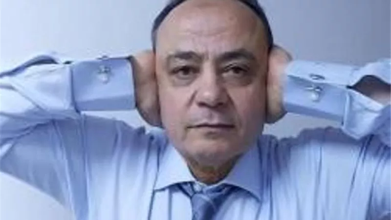 من قلب الحرم.. طارق يحيى يدعو لـ مؤمن زكريا: «اللهم اشفيه»