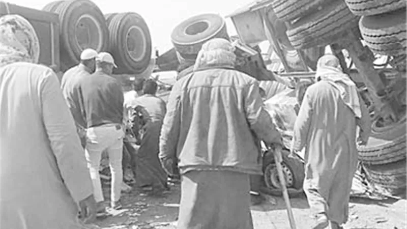 مصرع 3 في انقلاب سيارة 