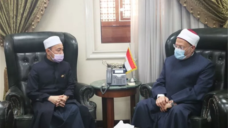 مفتي الجمهورية يستقبل نظيره الماليزي لبحث تعزيز التعاون المشترك