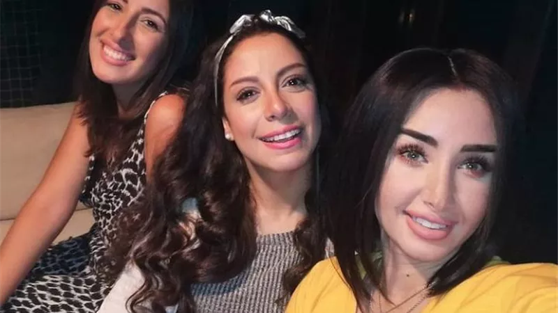 ياسمين رحمى تشارك متابعيها صور جديدة من كواليس 