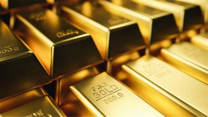 الذهب يصعد مع نزول عائدات السندات الأمريكية