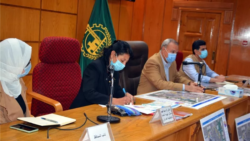 محافظ القليوبية يبحث تطوير منطقة العكرشة الصناعية للمشروعات المتوسطة والصغيرة ومتناهية الصغر