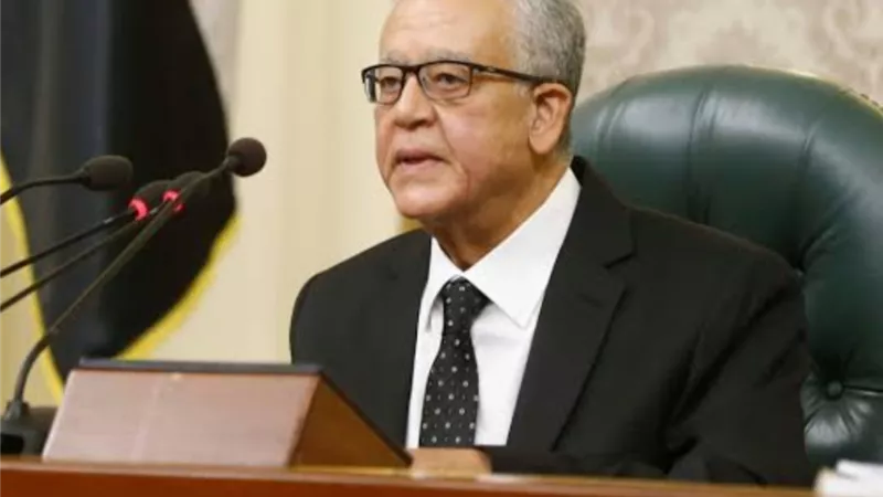 جبالى: بدأنا نخالف الإجراءات حتى في الأماكن المغلقة