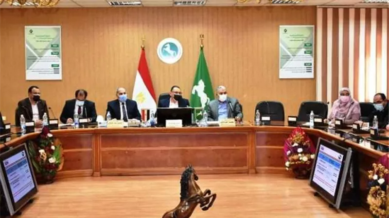 محافظ الشرقية يترأس اجتماع مجلس إدارة المناطق الصناعية