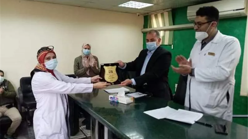 مدير التأمين الصحى يترأس اجتماع المجلس التنفيذى لمستشفى المبرة بالزقازيق..صور