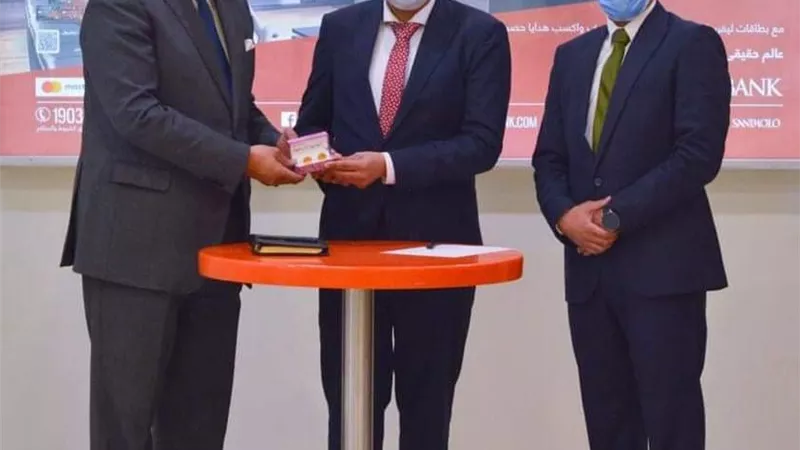 جنيهان من الذهب تكريما من بنك الإسكندرية لمليونير اليوم الواحد بالأقصر