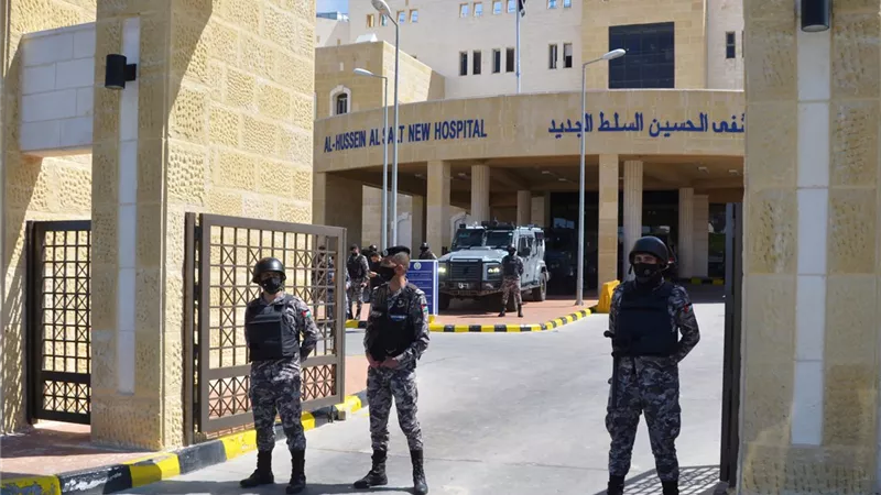 توقيف مدير صحة البلقاء بعمان لنقص الأكسجين في مستشفى الحسين