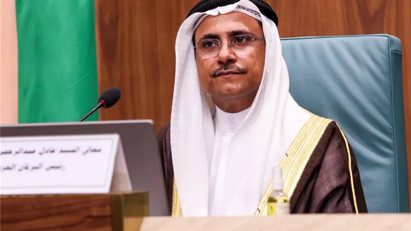 عاجل.. رئيس البرلمان العربي: ندعو أطراف إتفاق الرياض إلى الاستجابة السريعة للدعوة السعودية واستكمال تنفيذ بنود الإتفاق