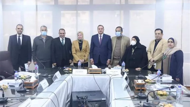 جامعة سوهاج توقع بروتوكول للتعاون مع المركز القومي للبحوث الاجتماعية والجنائية