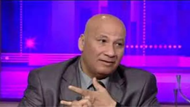 بالفيديو.. استشاري طب نفسي يكشف خطورة إدمان السوشيال ميديا