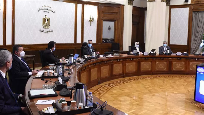 الوزراء: تكليفات من الرئيس بتأمين توافر المستلزمات والأجهزة الطبية وإمدادات الأكسجين لمواجهة 