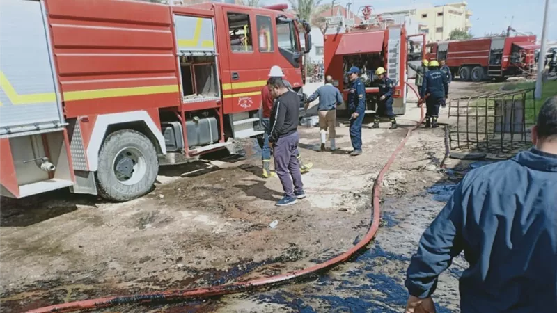 السيطرة علي حريق هائل في مصنع زيوت وشحوم بالمنطقة الصناعية بجمصه