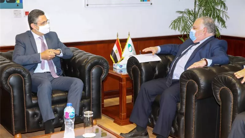 صرف مستحقات اللاجئين في مصر من خلال مكاتب البريد ببصمة العين
