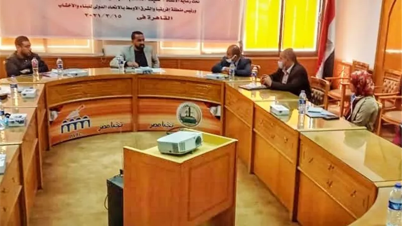 ورشة عمل بنقابة البناء والأخشاب لمناقشة تمكين الشباب وإشراكه في الحياة السياسية