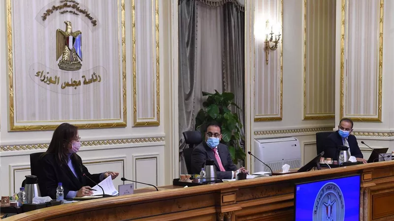 رئيس الوزراء يستعرض الخطة الاستثمارية للعام المالي 2021/2022