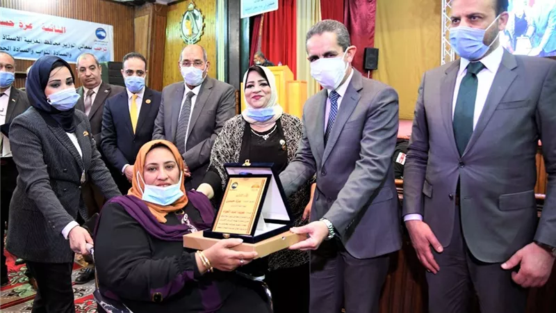محافظ الغربية يكرم ذوي الهمم في احتفالية كبرى بالمحلة الكبرى -صور