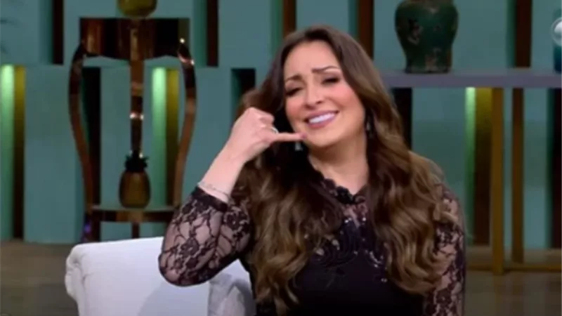 نيرمين الفقي تكشف عن عمرها الحقيقى.. فيديو
