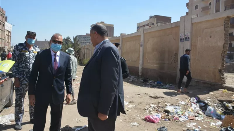 محافظ القليوبية يقوم بجولة مفاجئة لمنطقة مزلقانات قليوب