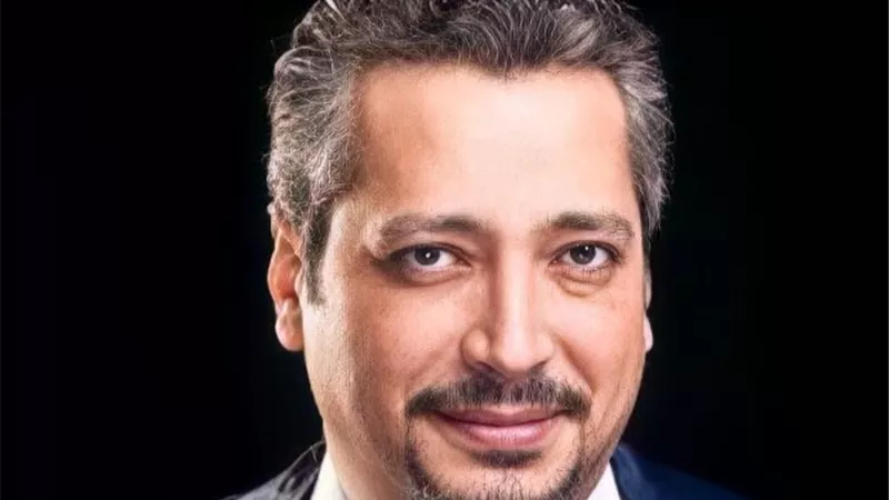 اليوم - أولى جلسات محاكمة الإعلامى الموقوف تامر أمين بدعوى إهانة الصعيد