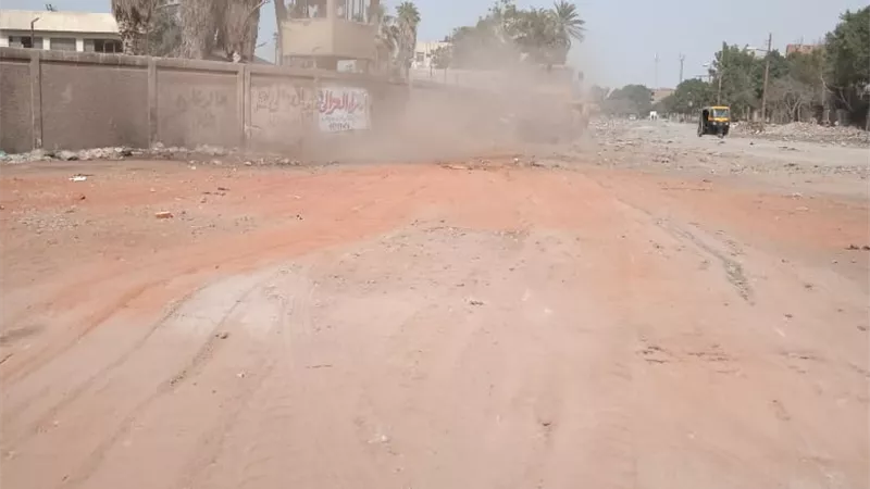 رفع ١٢٠طن مخلفات صلبة بطريق الأهلية بأبي زعبل