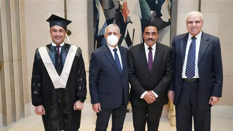 العقيد محمد شعيب يحصل علي درجة الماجستير في إدارة الأعمال بتقدير امتياز