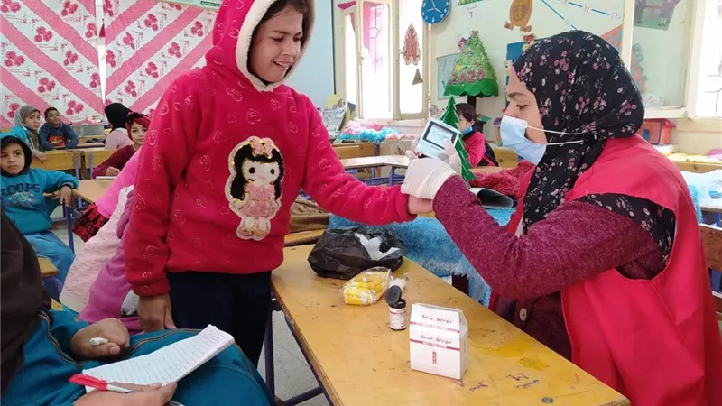 محافظ المنيا : المبادرات الرئتاسية حققت طفرة كبيرة فى المنظومة الصحية بالمنيا