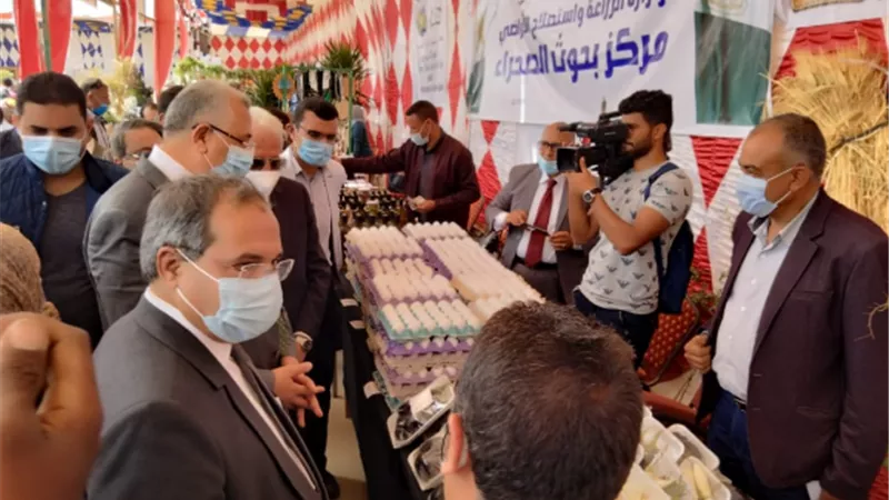 وزير الزراعة ومحافظ جنوب سيناء يفتتحان معرض المنتجات الغذائية والحرف والزهور بشرم الشيخ