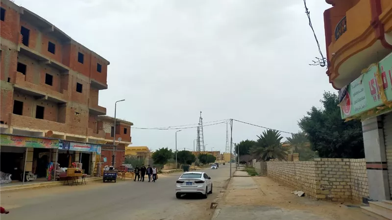 احوال جوية سيئة بمدن مطروح واتربة عالقة تمنع الرؤية تماما