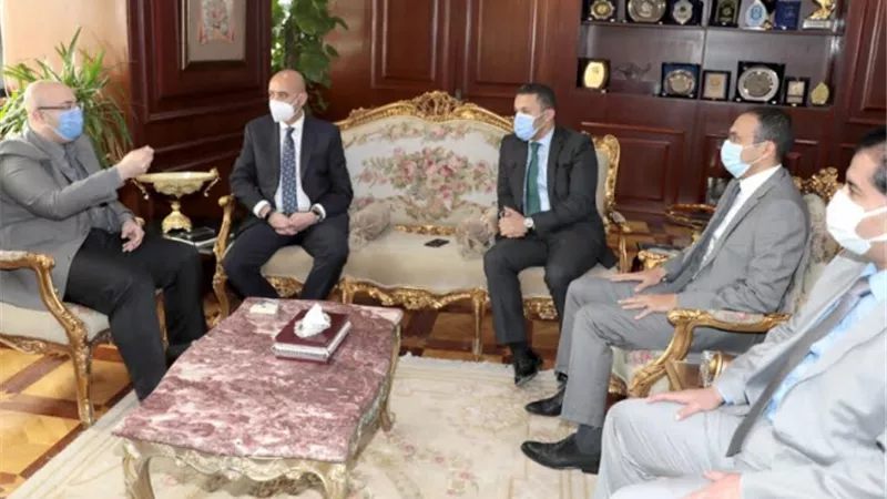 محافظ بني سويف يبحث مع شركة سيسكو تعزيز التعاون في مجال التدريب