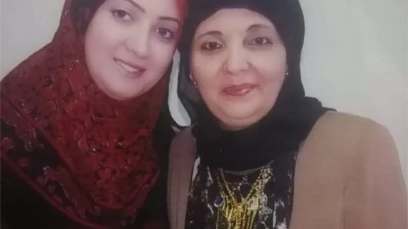فاتن الأم المثالية ببنى سويف.. ارمله منذ ٣٤ سنة.. ابنتها معيدة وابنها طبيب