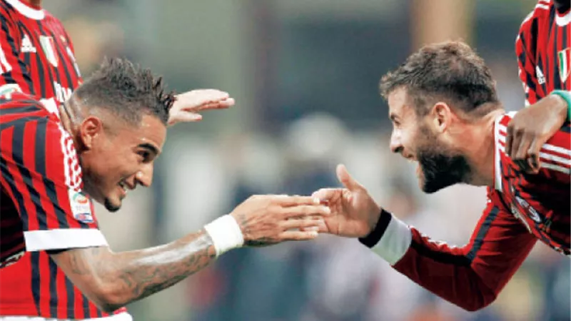 ميلان يفوز بثلاثية امام فيورنتينا بعد تأخره بهدفين