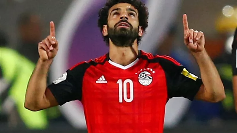 صلاح ينشر صورته خلال رحلته للإنضمام لصفوف المنتخب