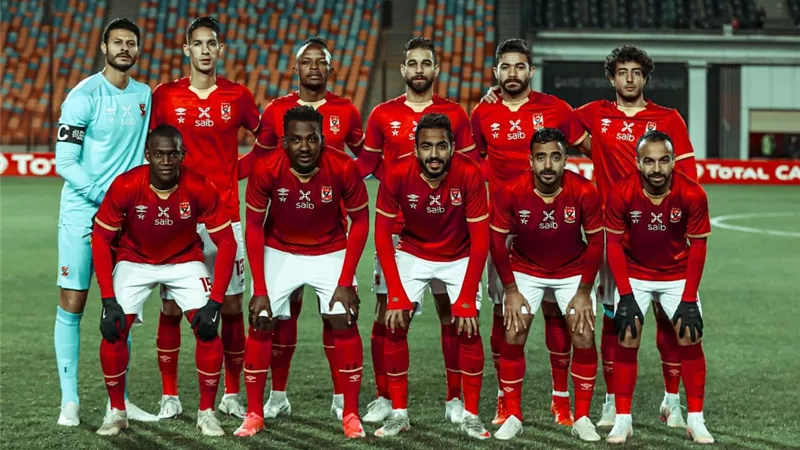 الأهلي يكشف حقيقة رحيل رباعي الفريق