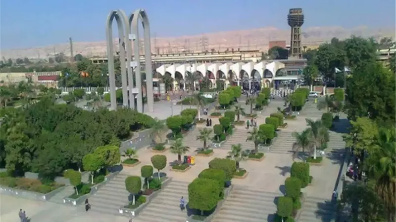 جامعة حلوان تشارك في مؤتمر رواد 2021 للوظيفى والتأهيل لسوق العمل.. بالصور